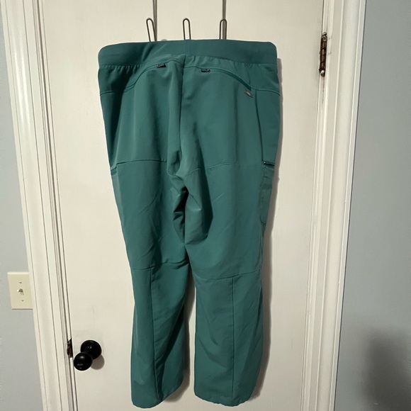 FIGS cargo scrub pants hydrogreen - Picture 2 of 5